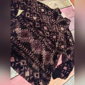 NEW Large Lularoe Gray Aztec Nancy Pullover #0357